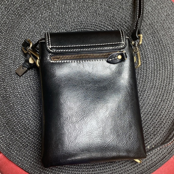 Black oiled leather crossbody like new Kalunma - Picture 3 of 8